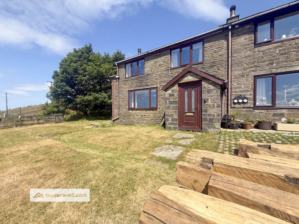 Greenbrow Farm, Rochdale Road, Bacup | Large Semi-Detached Farmhouse With 20 Acres