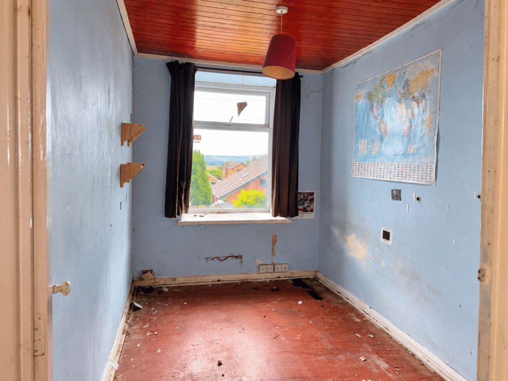 Wright Street, Weir, Bacup, Rossendale – CASH BUYERS ONLY — photo 3